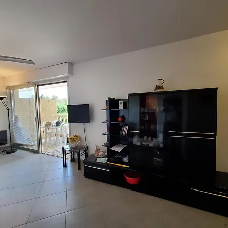 Saint-raphael La Peguiere Face A La Vue