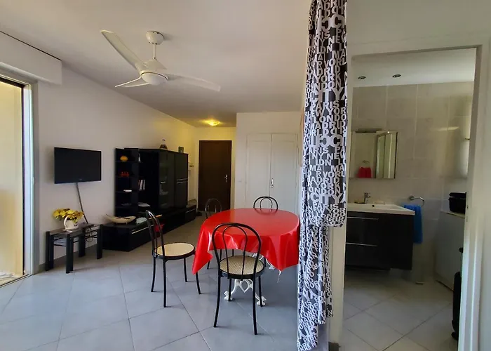 Saint-raphael La Peguiere Face A La Vue Apartmán Saint-Raphaël